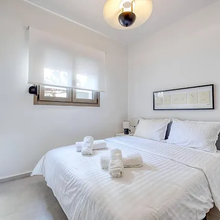 Vivian's House * Tríkala