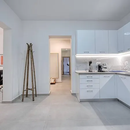 Vivian's House Apartmán